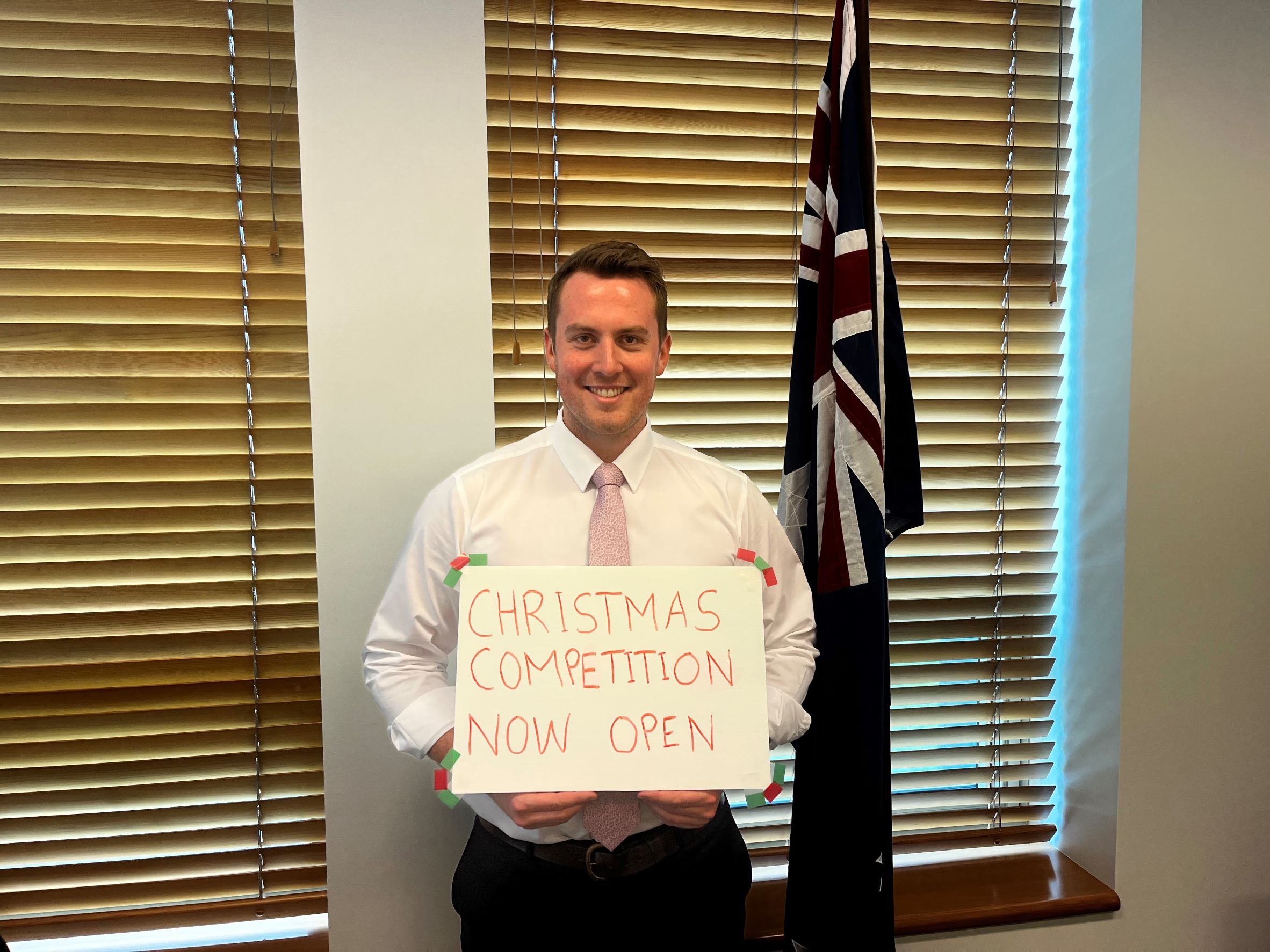 ROBERTSON CHRISTMAS COLOURING-IN COMPETITION NOW OPEN Main Image