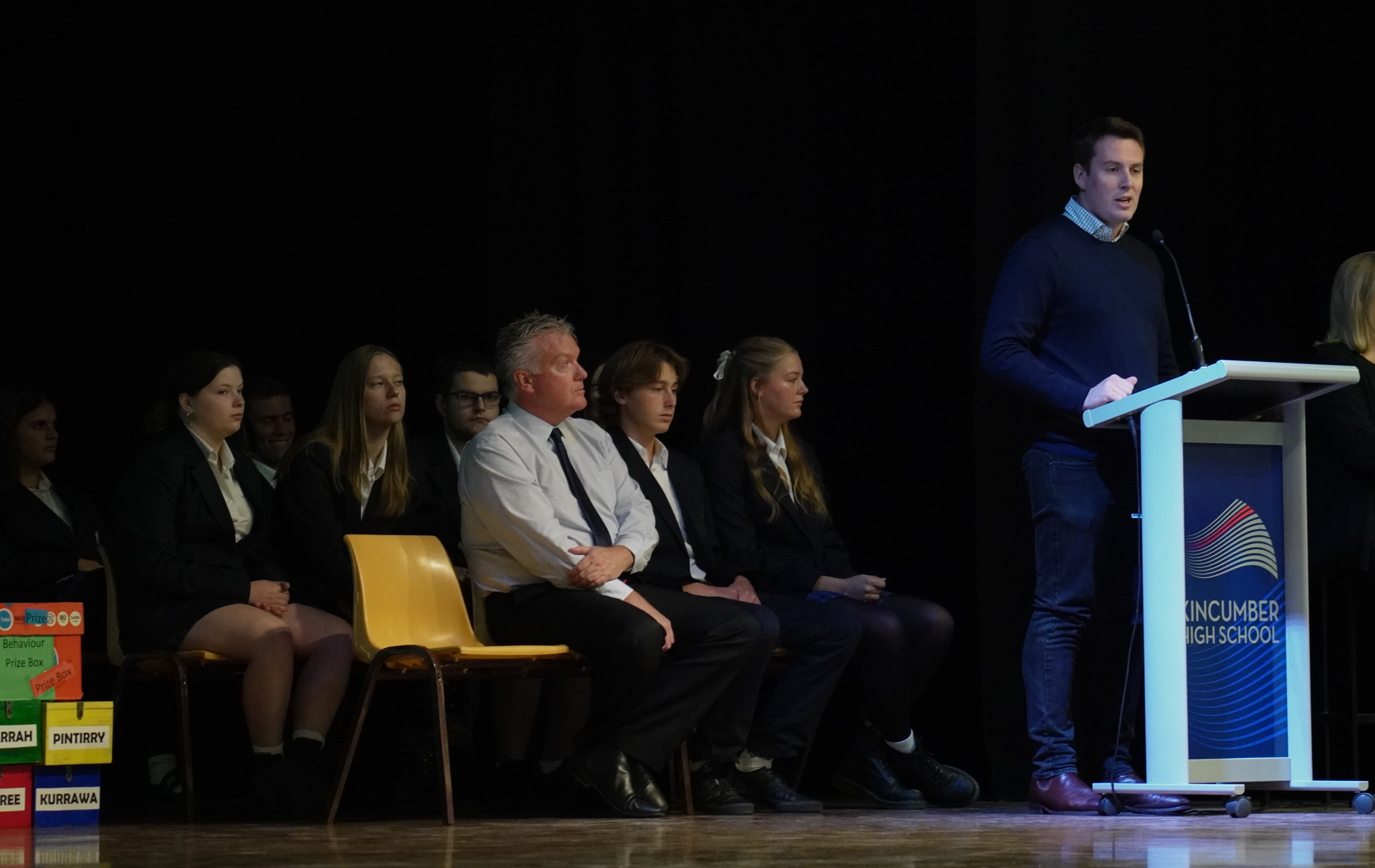 DR REID VISITS LOCAL SCHOOLS IN ROBERTSON Main Image