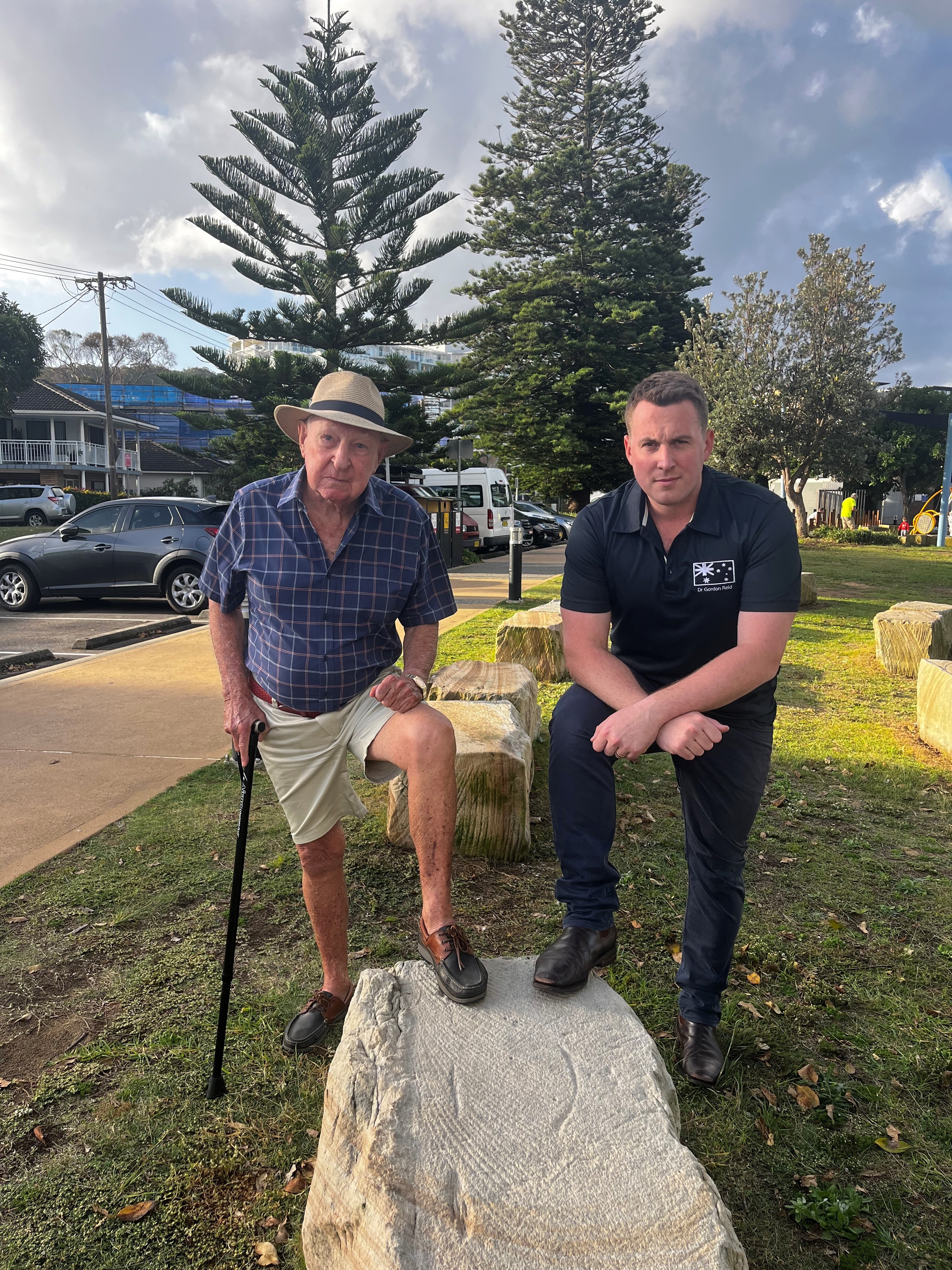 CALLS FOR SIGNAGE AT ETTALONG BEACH FORESHORE Main Image