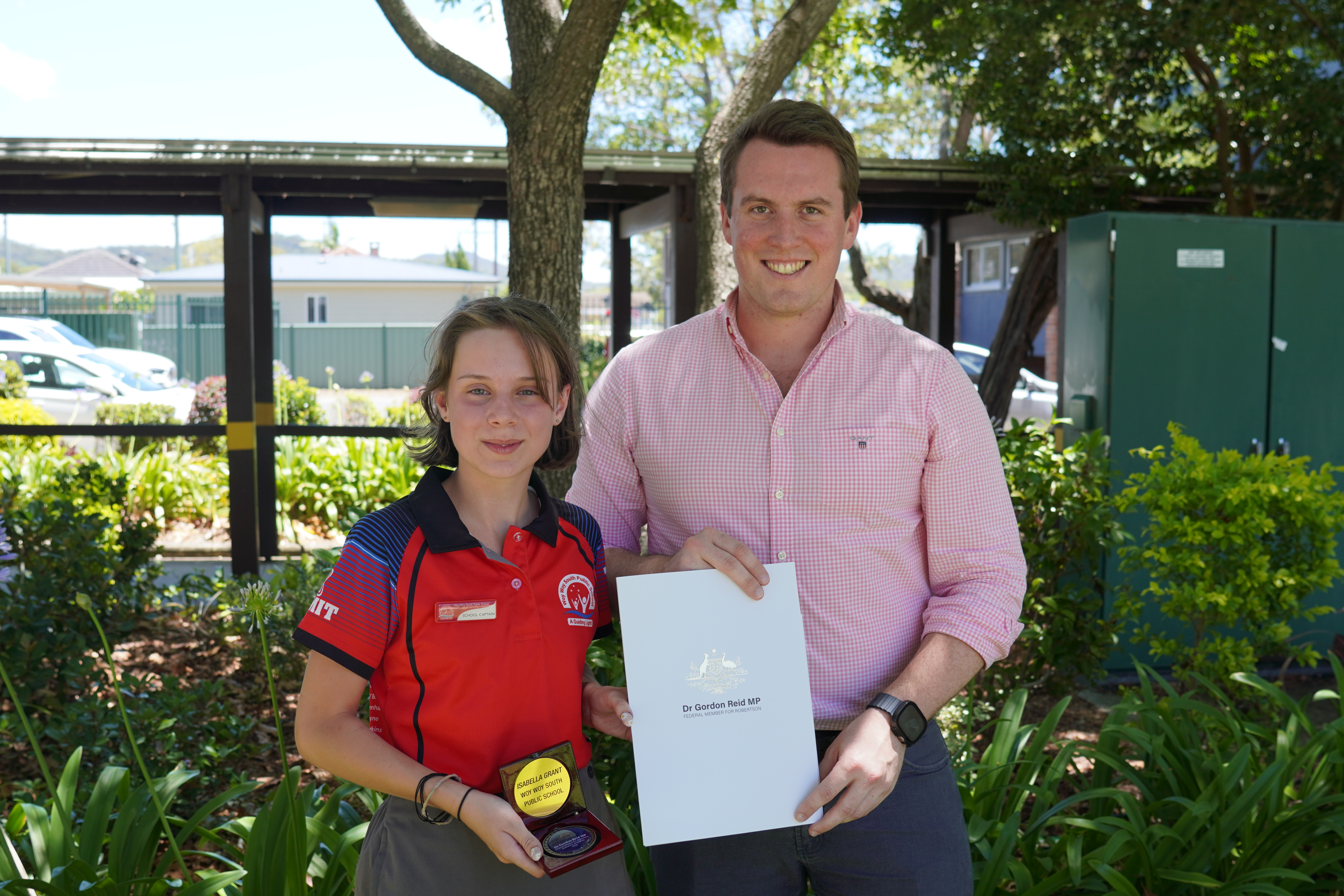 DR REID PRESENTS INAUGURAL ROBERTSON MEDALLIONS ACROSS THE COAST Main Image